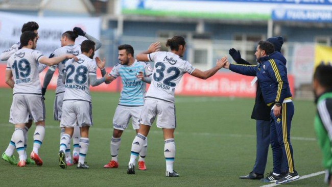 İmam maçı camiden izledi 24