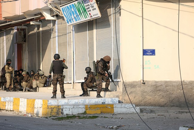 'Süpürme Operasyonu'ndan nefes kesen karaler 42