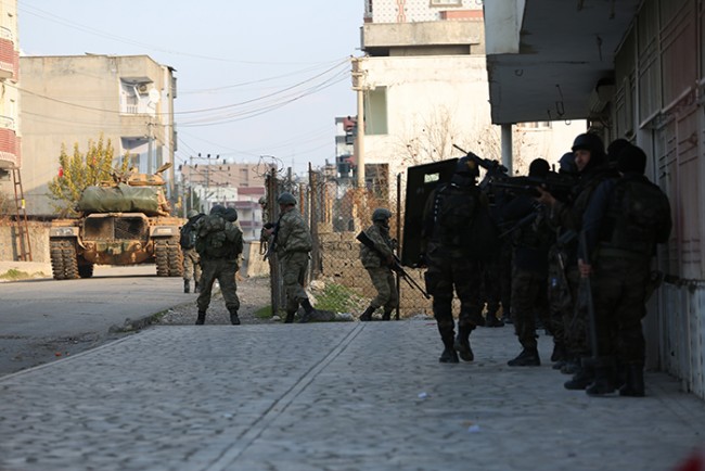 'Süpürme Operasyonu'ndan nefes kesen karaler 44