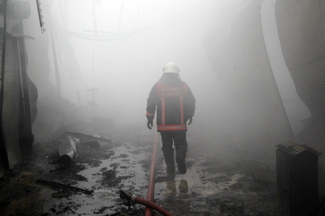 Ankara Osmanlı Halk Pazarı'nda yangın 5