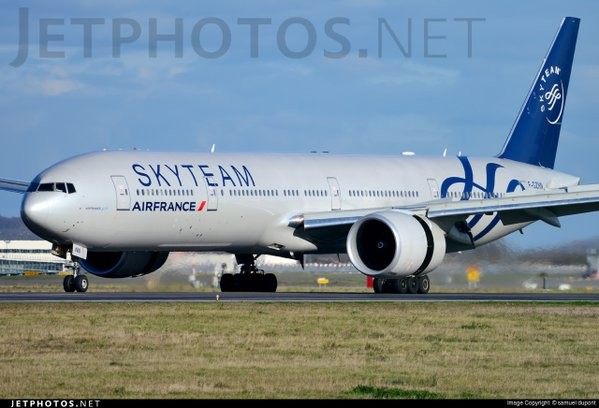 Fransız yolcu uçağında bomba bulundu 12