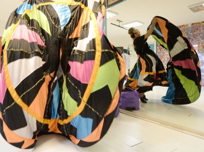 Türkiye'nin tek kadın tennure dansçısı Elif Şimşek 1