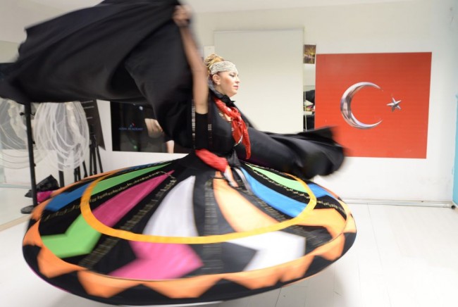 Türkiye'nin tek kadın tennure dansçısı Elif Şimşek 4