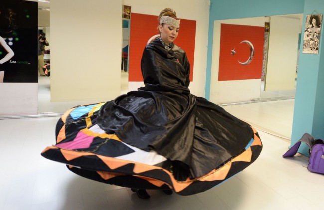 Türkiye'nin tek kadın tennure dansçısı Elif Şimşek 5