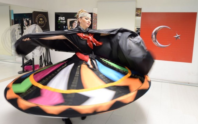 Türkiye'nin tek kadın tennure dansçısı Elif Şimşek 7