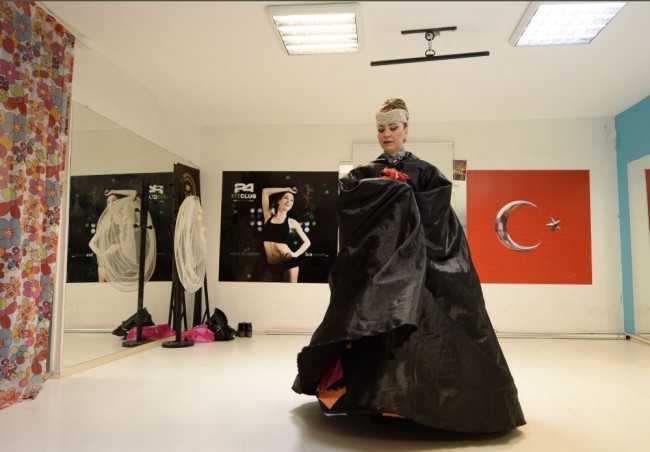 Türkiye'nin tek kadın tennure dansçısı Elif Şimşek 8