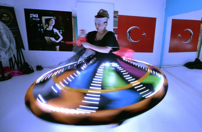 Türkiye'nin tek kadın tennure dansçısı Elif Şimşek 9