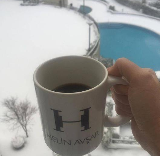 Instagram'da ünlülerin kar fotoğrafları 8