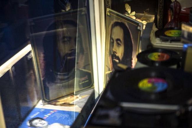 Unkapanı Plakçılar Çarşısı'nda in cin top atıyor 10