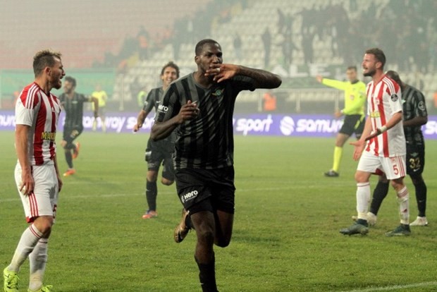 Rıdvan Dilmen ve Güntekin Onay'ın altın 11'i 17