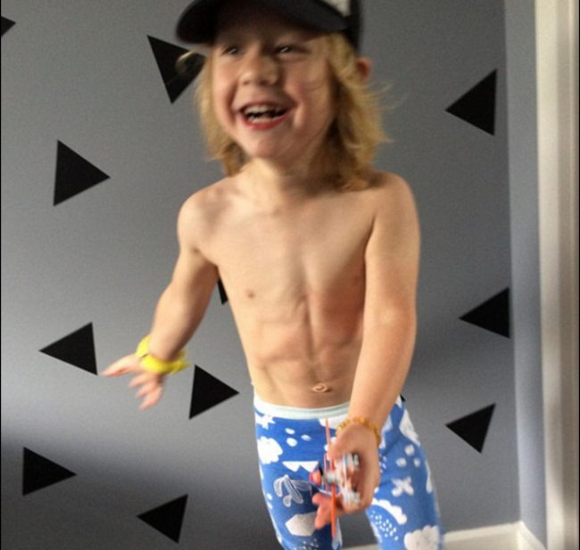 Henüz üç yaşında ve tam bir fitnes manyağı 1