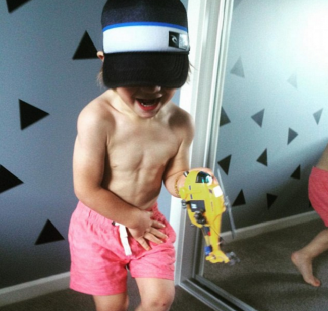 Henüz üç yaşında ve tam bir fitnes manyağı 3