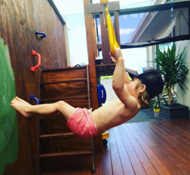 Henüz üç yaşında ve tam bir fitnes manyağı 7