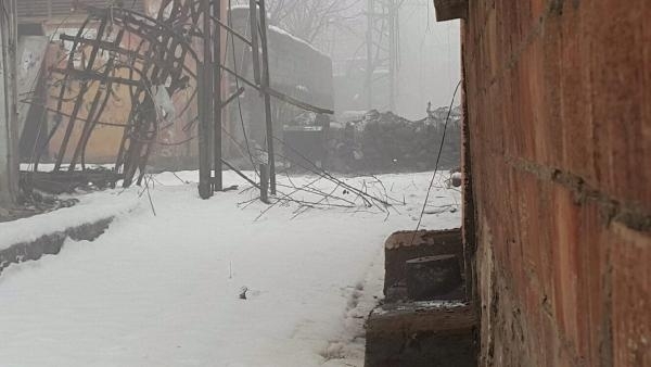 Sur'u harabeye çevirip kaçtılar 28