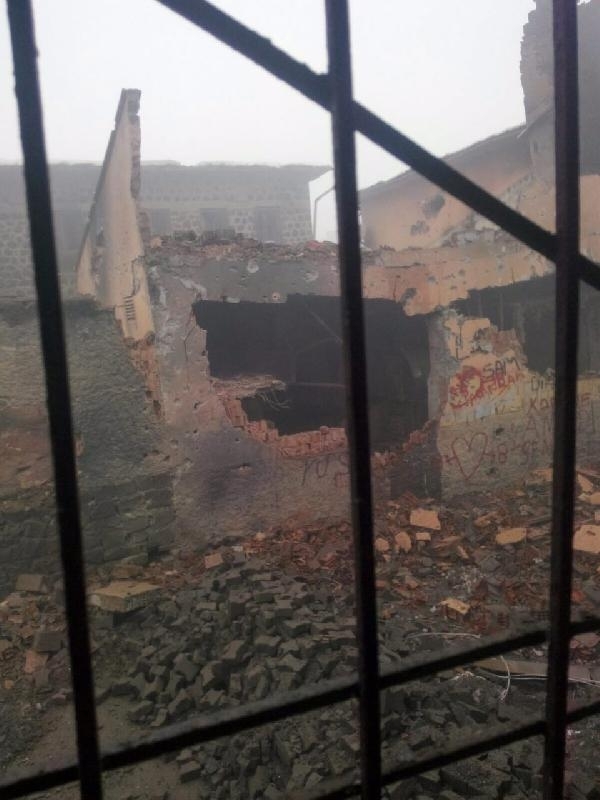 Sur'u harabeye çevirip kaçtılar 5