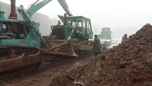 Sur'u harabeye çevirip kaçtılar 17