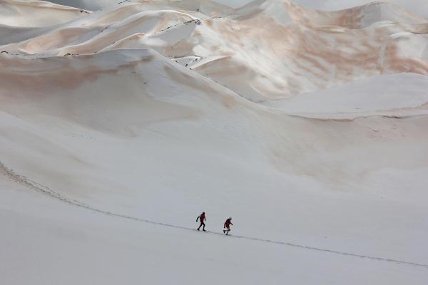 Karlı zirvede adrenalin yürüyüşü 9