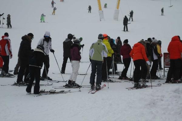 Uludağ'da kar kalınlığı 95 cm oldu turistler akın etti 8
