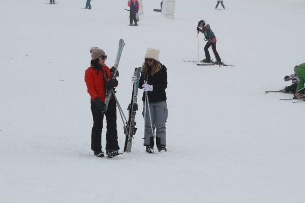 Uludağ'da kar kalınlığı 95 cm oldu turistler akın etti 3
