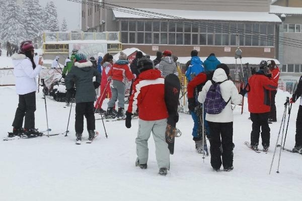 Uludağ'da kar kalınlığı 95 cm oldu turistler akın etti 4