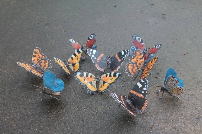 Hurdadan hayvan figürleri yapıyor 11