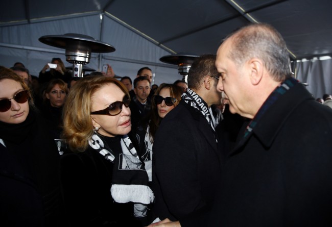 Mustafa Koç çelenklerle uğurlandı 18