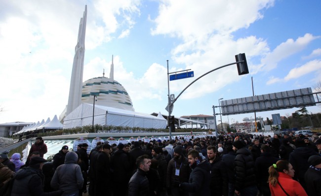 Mustafa Koç çelenklerle uğurlandı 22