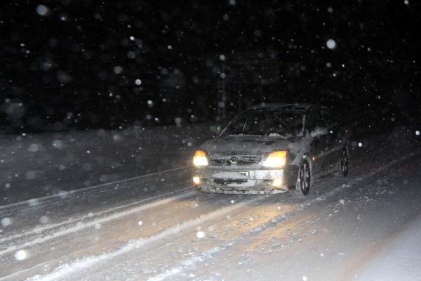 Bolu Dağı'nda kar ve tipi ulaşımı durdurdu 6