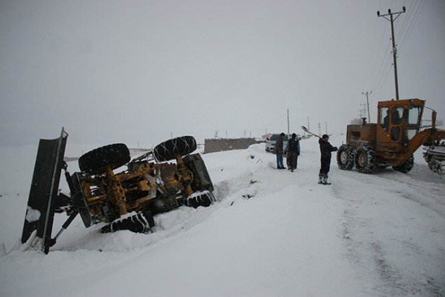 Kepçe deviren kar 2