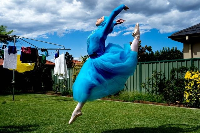 Dünyanın ilk başörtülü balerini! 6