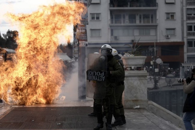 Yunanistan'da 'grev ateşi' 7