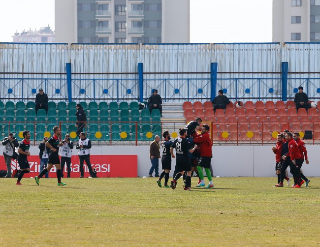 Diyarbakır'da tarihi gün 21