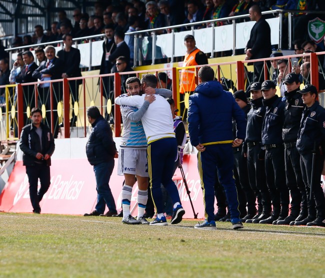 Diyarbakır'da tarihi gün 15