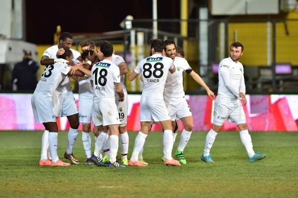 Fotoğraflarla Akhisar Bld-Galatasaray maçı 6