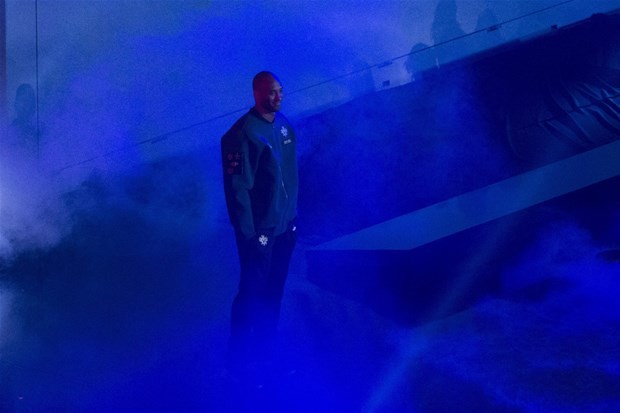 Efsane resmen veda etti 42