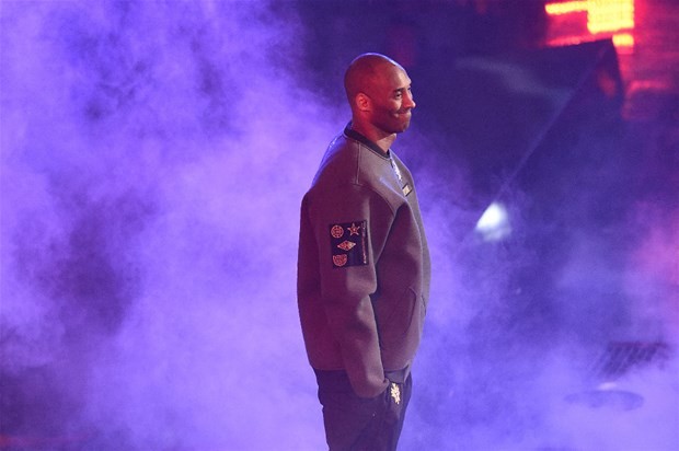 Efsane resmen veda etti 1