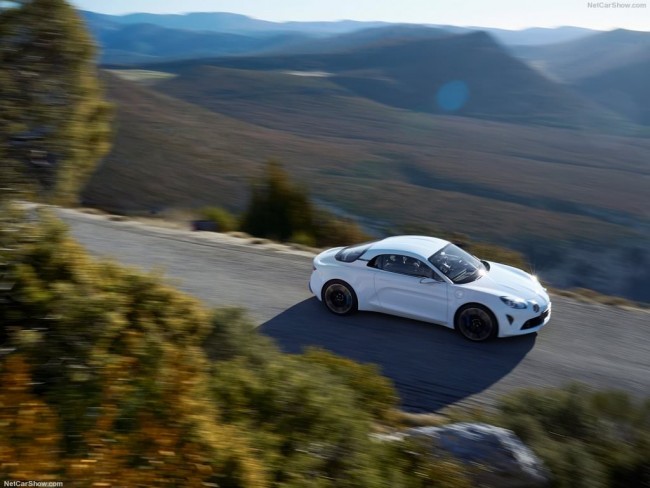 Renault, Alpine Vision'u tanıttı 4