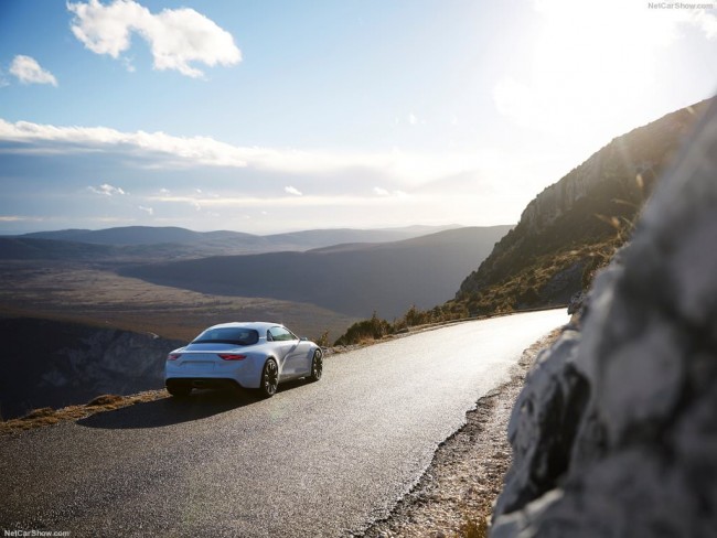 Renault, Alpine Vision'u tanıttı 6