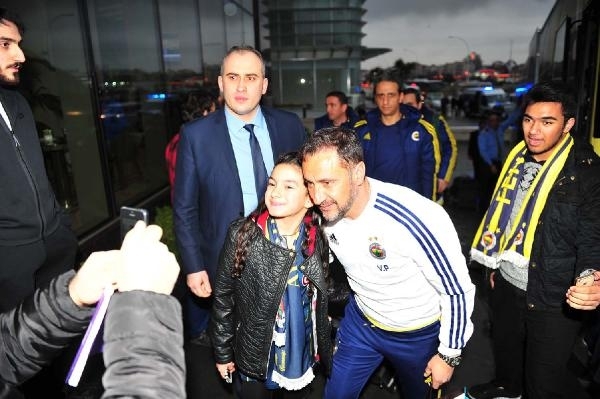 Fenerbahçe Bursa’da çiçeklerle karşılandı 9