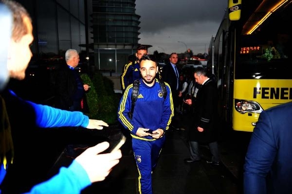 Fenerbahçe Bursa’da çiçeklerle karşılandı 6