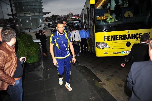 Fenerbahçe Bursa’da çiçeklerle karşılandı 4