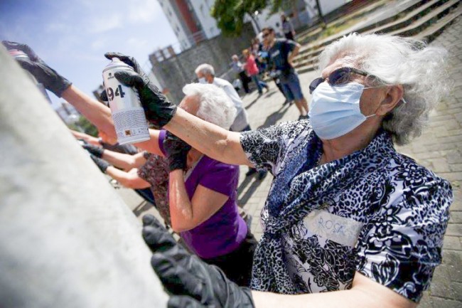 Grafitici babaanne çeteleri Portekiz sokaklarında! 3