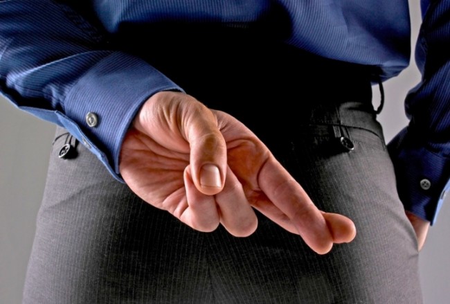 Karşımızdakinin yalan söylediği nasıl anlaşılır? 2