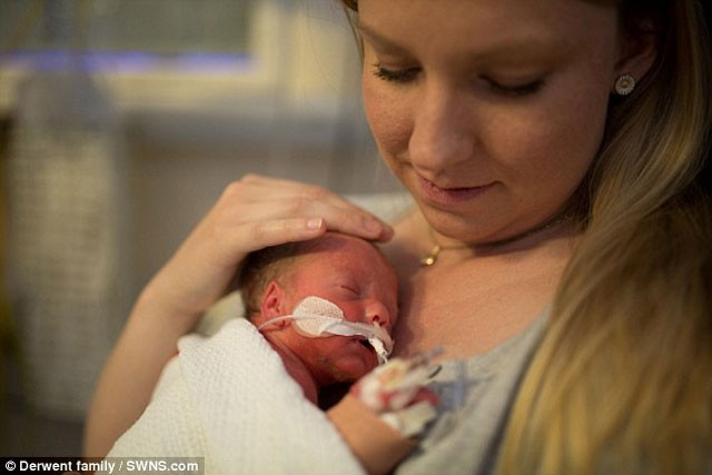 30 haftalık bebeği poşete koydular 2