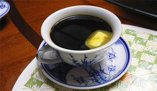 Kahvenin içine atılan bir parça tereyağı bakın ne işe yarıyor? 5