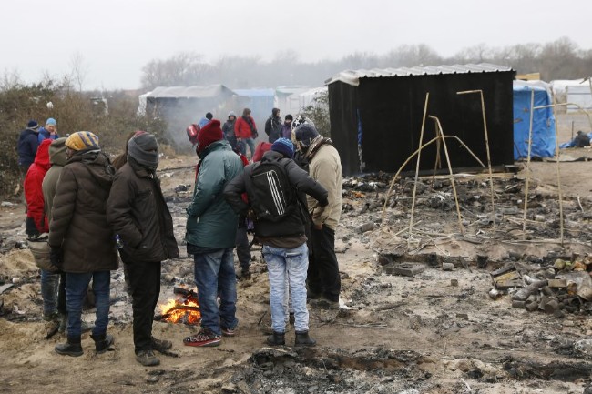 Fransa'da sığınmacı kampı alev alev 16