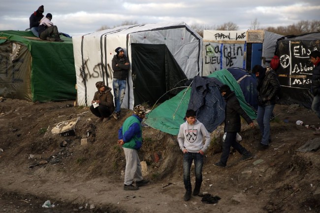 Fransa'da sığınmacı kampı alev alev 22