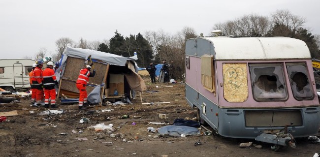 Fransa'da sığınmacı kampı alev alev 5