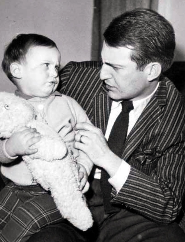 Bilinmeyen yönleriyle 'mavi gözlü, güleryüzlü patron': Mustafa Koç 1