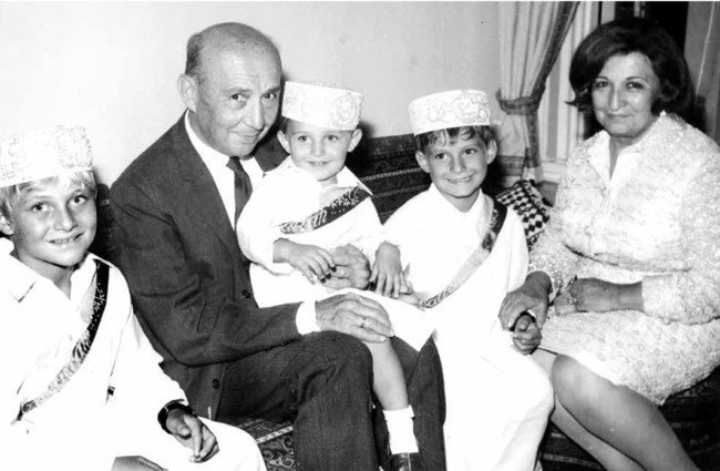 Bilinmeyen yönleriyle 'mavi gözlü, güleryüzlü patron': Mustafa Koç 2